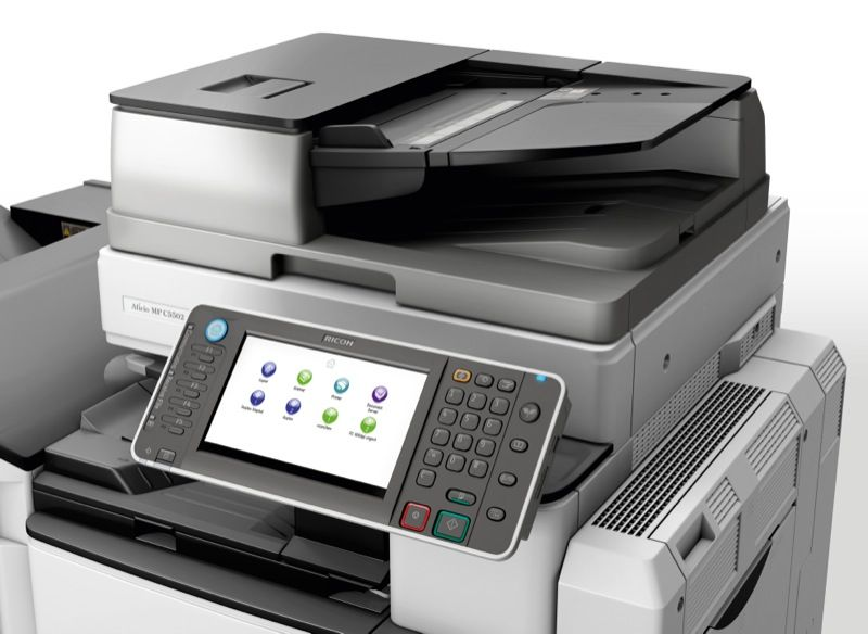 Máy photo Ricoh C4502 sử dụng bảng điều khiển cảm ứng rộng 8.5 inch