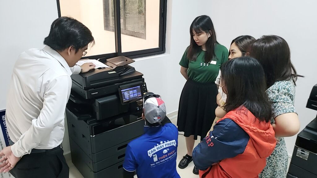 máy in kéo giấy bị lệch và kẹt​